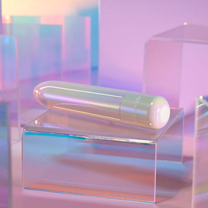 Evolved EASY DOES IT - Pearlescent White 10 cm USB Rechargeable Bullet-EN-RS-4530-2