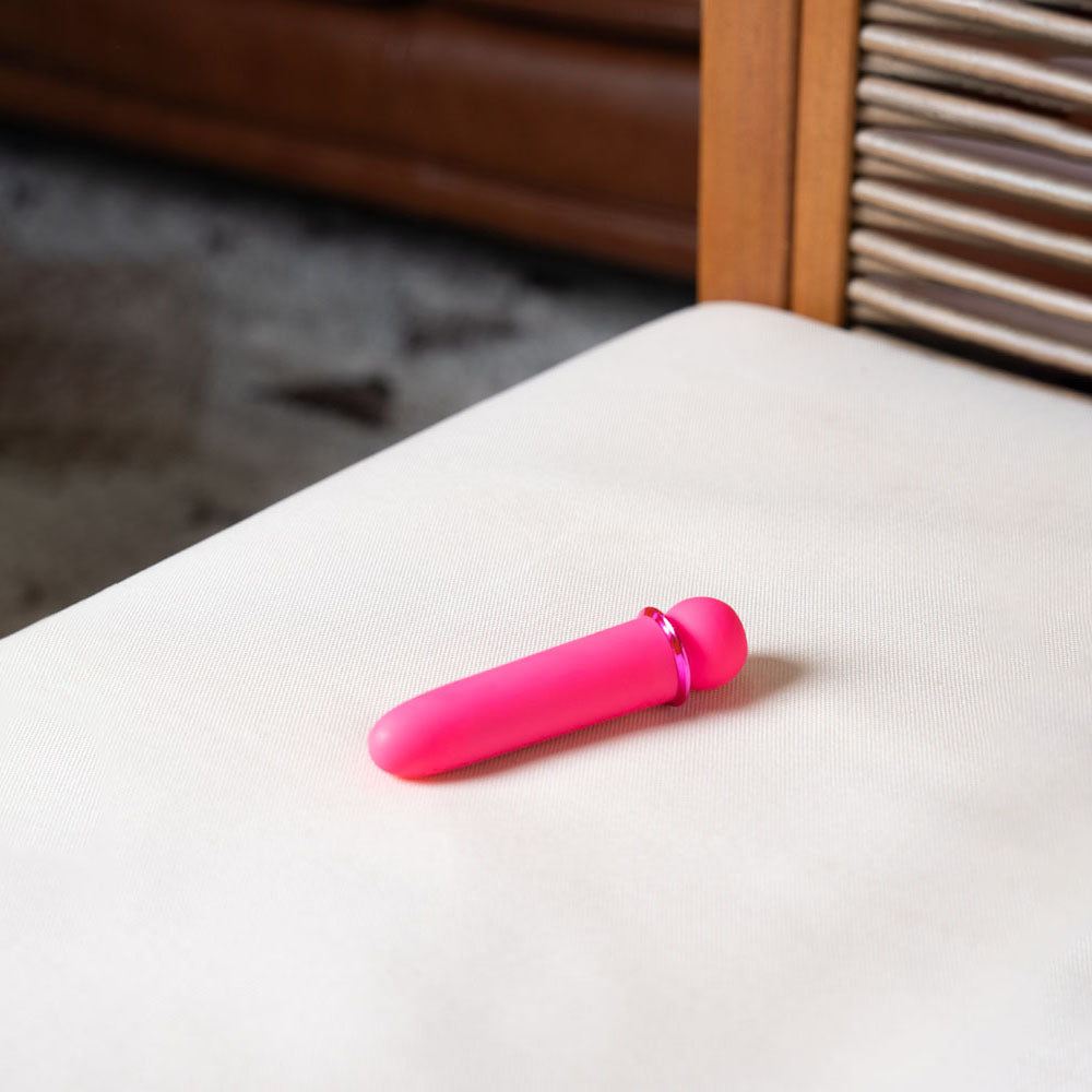 Maia JAGUAR - Pink - Pink 10.1 cm USB Rechargeable Bullet-MA24-01-PINK