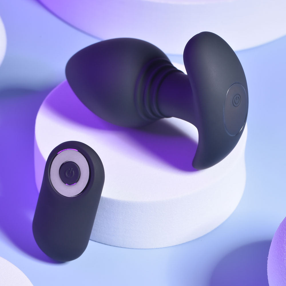 Playboy Pleasure PLUG & PLAY - Black 10.3 cm USB Rechargeable Vibrating Butt Plug with Wireless Remote - PB-RS-2314-2